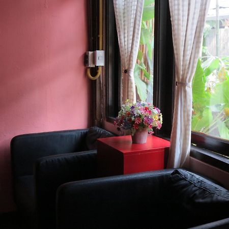Non House Bangkok บ้านนอนโฮสเทล Εξωτερικό φωτογραφία