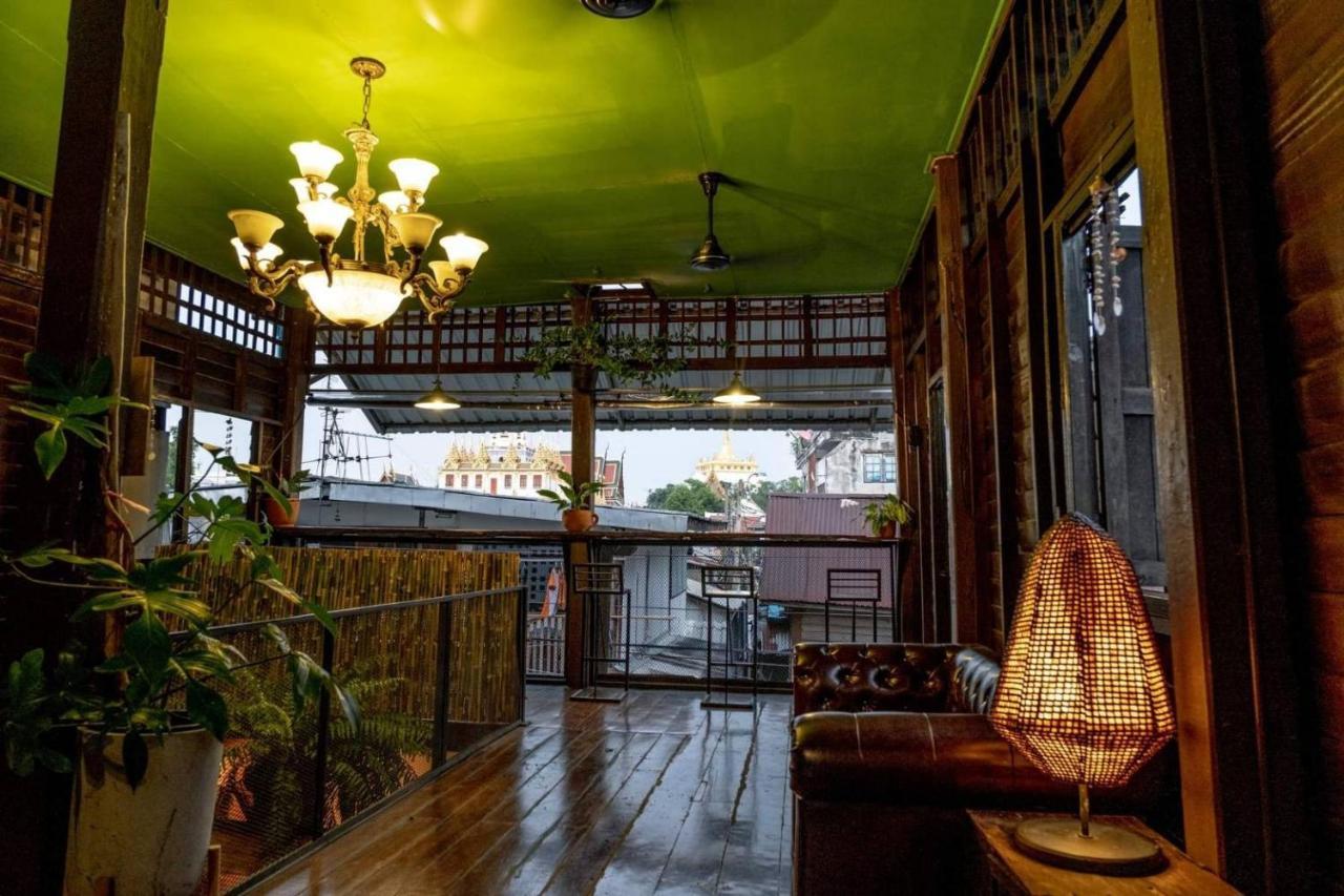 Non House Bangkok บ้านนอนโฮสเทล Εξωτερικό φωτογραφία