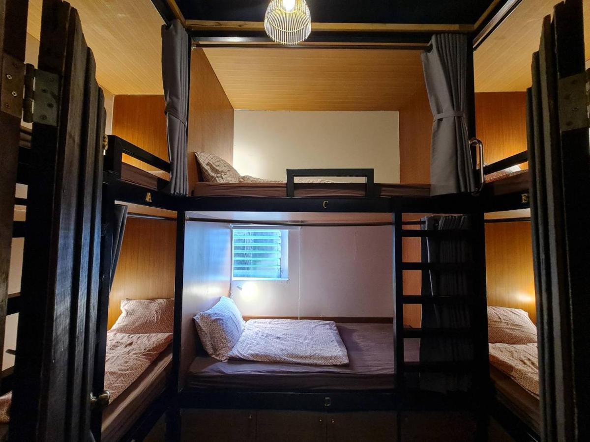 Non House Bangkok บ้านนอนโฮสเทล Εξωτερικό φωτογραφία