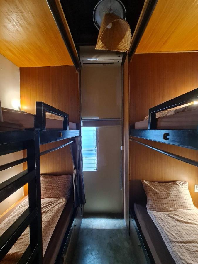 Non House Bangkok บ้านนอนโฮสเทล Εξωτερικό φωτογραφία